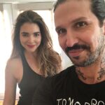 Eloísa Maturén Instagram - Herma @ildegoncalves Feliz de celebrar tus cincuenta años en este planeta!!! 💛🎂💃🏻💥👯‍♀️🤓❤️‍🔥 Hacen falta veinte posts para compartir todos los momentos inolvidables que tengo en el teléfono. Lo que el cafetín del Teresa Carreño unió que no lo separe nadie!!!!! No sabes cuántas veces me descubro preguntándote en mi cabeza cuál será el color de la temporada o si puedo combinar estampados con rayas 🤣🤣🤣 A veces hasta me respondes telepáticamente (estampados con rayas no Herma) 🙄🤪🤓 Qué felicidad habernos encontrado y saber que no importa cuánto tiempo pase o que lejos estemos, allí donde sea está un pedazo de mi corazón contigo. Me gustaría estar en Miami para abrazarte, irnos a la playa y bailar merengue hasta que ya no demos más, pero mientras eso pasa, no olvides que te amo y te acompaño siempre 💛 Madrid, Spain