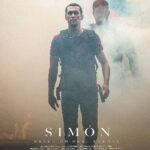 Eloísa Maturén Instagram - ¡Ay Compadre! @cmcgaffney , ¿cómo me haces esto? Acabo de salir del estreno de @simonthefilm en Madrid y soy incapaz de acostarme sin vaciar aquí lo que ha sido esta experiencia. Tengo el pecho inflado de orgullo hermano, haber sido testigo de tu entrega a Simón, desde que era un corto, a cada paso del proyecto y ahora verte allí gigante, en una sala hermosa en la Gran Vía de Madrid, me ha conmovido en el alma. Gracias por tu vulnerabilidad, por llevarnos de la mano en ese viaje tan profundo. Tengo ganas de salir corriendo a darte el abrazo que te debo desde aquella noche en Joshua Tree. No había entendido nada, no había entendido de donde venías, en ese momento no sabía que te dejaste la piel y que estabas vacío para que Simón pudiera darle voz a la herida que los venezolanos llevamos dentro. Hoy la lloré contigo. Lo que hiciste se me fue acumulando en el pecho y terminé llorando como un bebé en la escena de la discoteca, el único instante en el que Simón se permite soñar, en efecto pensar que es posible olvidar y seguir. Tu expresión me lo dijo todo, Simón quiere creer que es posible, pero en el fondo sabe que esa herida abierta no va a dejar de sangrar. Gracias por la sutileza. (Tú Papá me ofreció un kleenex antes de empezar y no se lo acepté por pendeja). Gracias @indiegocinema por tu compromiso y tus ganas de contar esta historia, lo que has hecho es inspirador. Espero que @simonthefilm tenga una larga vida y que millones de personas en el mundo puedan ver a través de tus ojos, un pedazo de lo que hemos vivido en Venezuela. ¡Que sea la primera de muchas! Hermano @marcelrasquin felicidades a ti también, porque sé lo mucho que amas contar historias, que es tu vida entera y que este nuevo hijo está muy cerca de tu corazón. @virguezfranklin eres un villano genial. Tu escena desde el escritorio, sin mover un músculo y con toda esa fuerza fue espeluznante. Esta peli esta llena de gente amada que me dio mucho gusto ver así, en una pantalla gigante. Felicidades a todos los que la hicieron posible. Vayan a verla que les va a revolver el alma. Compadre, te quiero, eres la tapa del frasco. 💛💛💛 🔥🔥🔥 Madrid, Spain