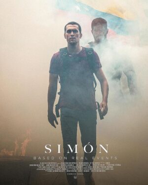 Eloísa Maturén Instagram - ¡Ay Compadre! @cmcgaffney , ¿cómo me haces esto?

Acabo de salir del estreno de @simonthefilm en Madrid y soy incapaz de acostarme sin vaciar aquí lo que ha sido esta experiencia. 

Tengo el pecho inflado de orgullo hermano, haber sido testigo de tu entrega a Simón, desde que era un corto, a cada paso del proyecto y ahora verte allí gigante, en una sala hermosa en la Gran Vía de Madrid, me ha conmovido en el alma. Gracias por tu vulnerabilidad, por llevarnos de la mano en ese viaje tan profundo. 

Tengo ganas de salir corriendo a darte el abrazo que te debo desde aquella noche en Joshua Tree. 
No había entendido nada, no había entendido de donde venías, en ese momento no sabía que te dejaste la piel y que estabas vacío para que Simón pudiera darle voz a la herida que los venezolanos llevamos dentro. Hoy la lloré contigo.

Lo que hiciste se me fue acumulando en el pecho y terminé llorando como un bebé en la escena de la discoteca, el único instante en el que Simón se permite soñar, en efecto pensar que es posible olvidar y seguir. Tu expresión me lo dijo todo, Simón quiere creer que es posible, pero en el fondo sabe que esa herida abierta no va a dejar de sangrar. Gracias por la sutileza. (Tú Papá me ofreció un kleenex antes de empezar y no se lo acepté por pendeja).

Gracias @indiegocinema por tu compromiso y tus ganas de contar esta historia, lo que has hecho es inspirador. Espero que @simonthefilm tenga una larga vida y que millones de personas en el mundo puedan ver a través de tus ojos, un pedazo de lo que hemos vivido en Venezuela. ¡Que sea la primera de muchas!

Hermano @marcelrasquin felicidades a ti también, porque sé lo mucho que amas contar historias, que es tu vida entera y que este nuevo hijo está muy cerca de tu corazón.

@virguezfranklin eres un villano genial. Tu escena desde el escritorio, sin mover un músculo y con toda esa fuerza fue espeluznante.

Esta peli esta llena de gente amada que me dio mucho gusto ver así, en una pantalla gigante. 

Felicidades a todos los que la hicieron posible. Vayan a verla que les va a revolver el alma. 

Compadre, te quiero, eres la tapa del frasco. 💛💛💛 🔥🔥🔥