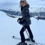 Elsa Hosk Instagram - First day on the slopes of St Moritz was pure 🤍🤍🤍🤍 St. Moritz, Switzerland