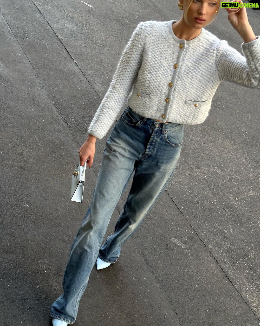 Elsa Hosk Instagram - Blu Jean baby🩵💙🩵