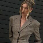 Elsa Hosk Instagram - It’s giving @helsastudio CEO 💼
