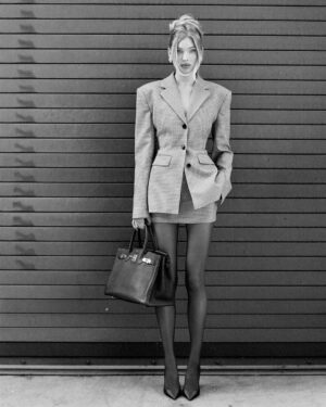 Elsa Hosk Instagram - It’s giving @helsastudio CEO 💼