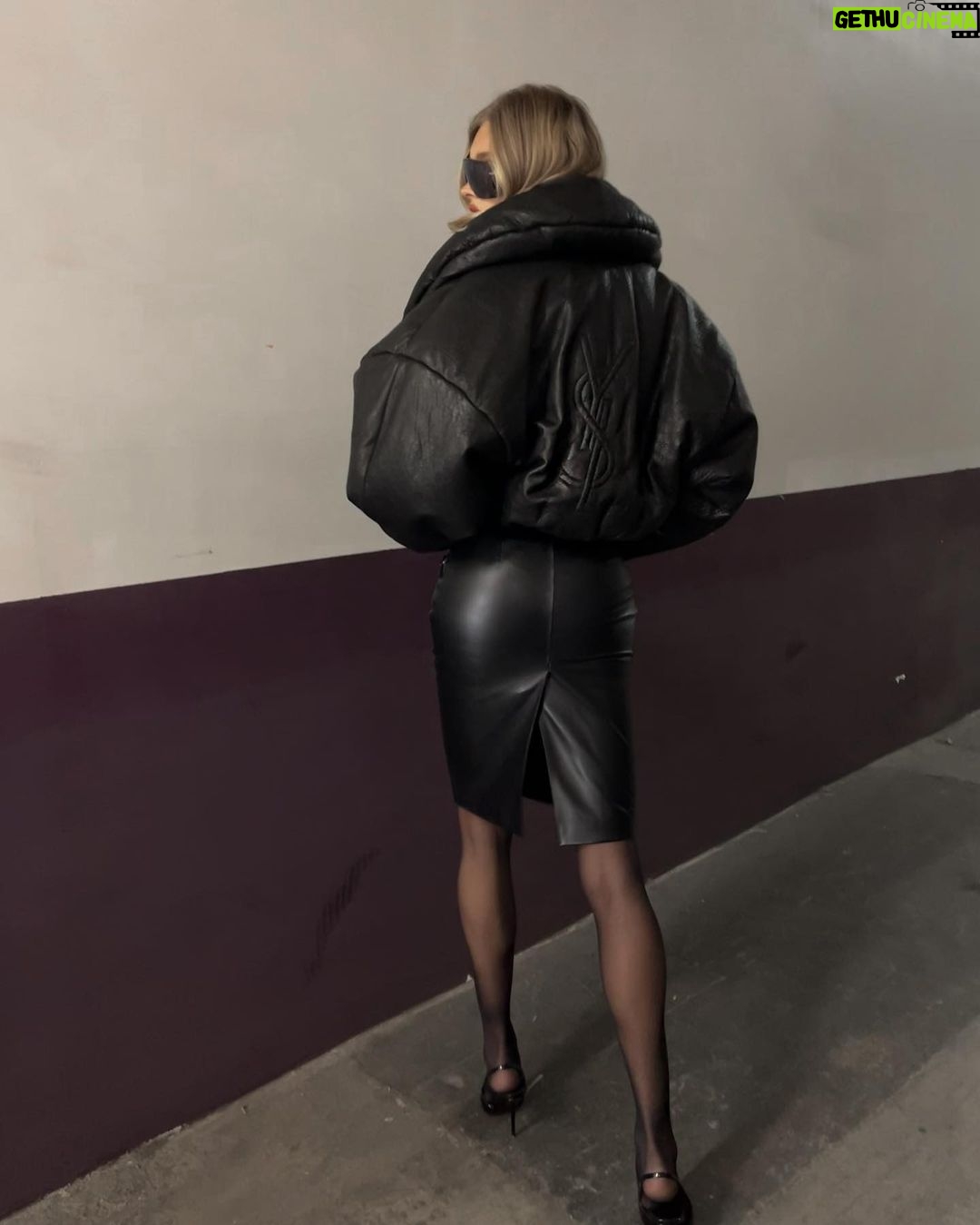 Elsa Hosk Instagram - Sum nights ago🦇🌙