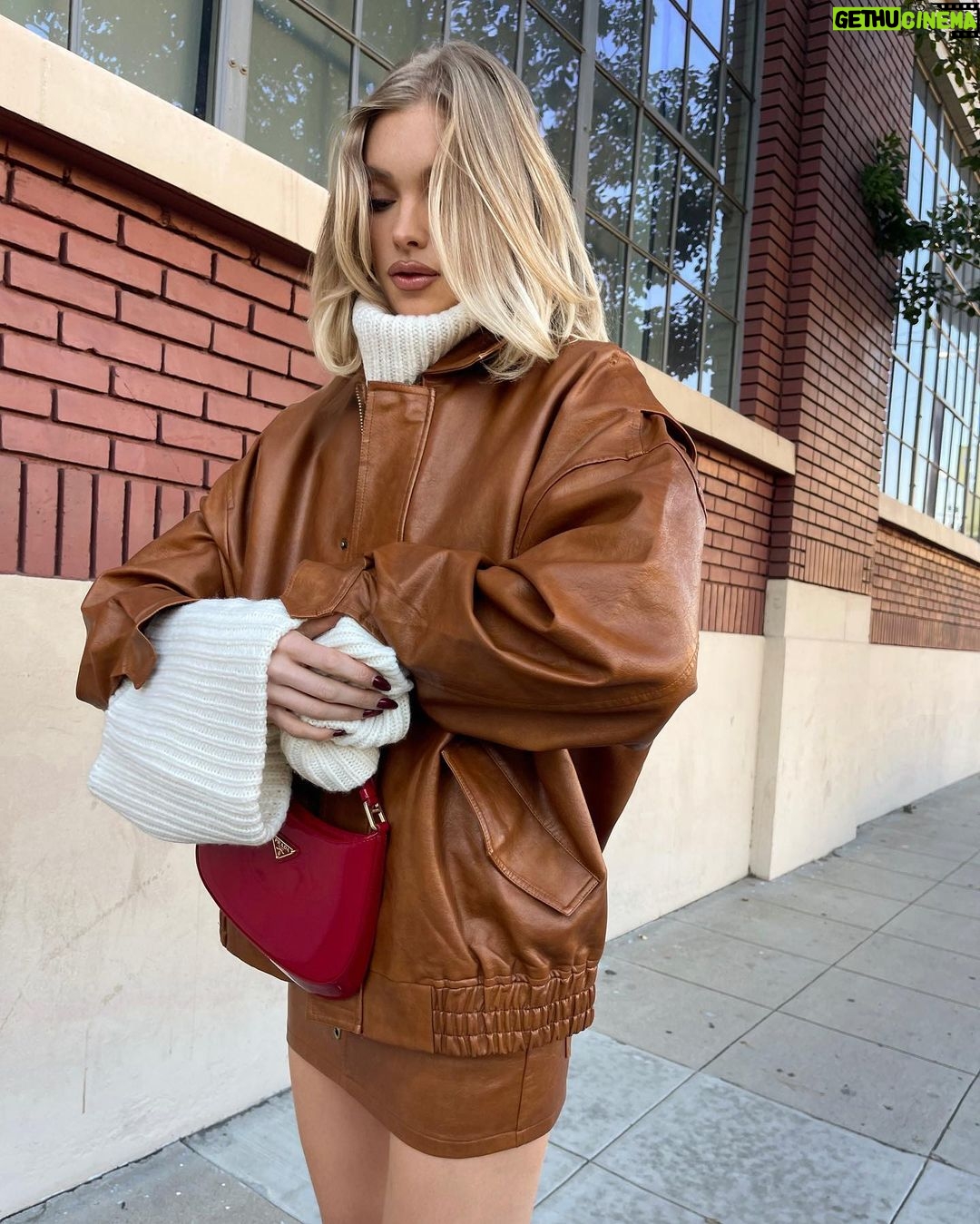 Elsa Hosk Instagram - A city girl❤️ @lioness_official