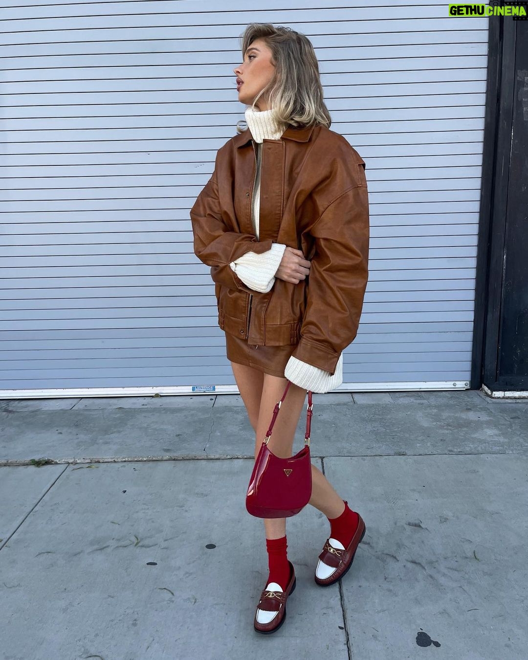 Elsa Hosk Instagram - A city girl❤️ @lioness_official