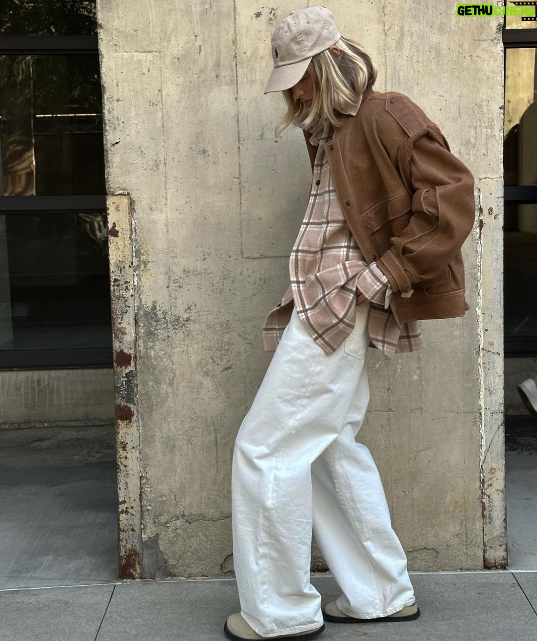 Elsa Hosk Instagram - already miss Christmas 🥹