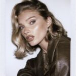 Elsa Hosk Instagram - Gingerbread on my mind🧸🤎