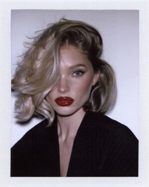 Elsa Hosk Instagram - holiday red💄