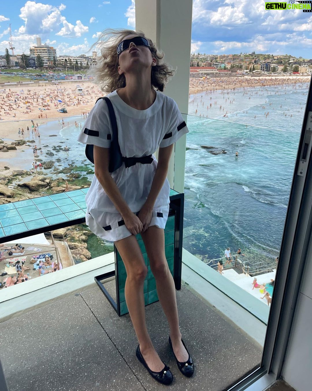 Elsa Hosk Instagram - In my world tour era… Hi Sydney🫶☀️