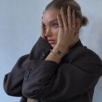 Elsa Hosk Instagram - Get it or regret it 👀🖤 Shop @danielwellington ’s Black Friday deals until November 28th #danielwellington #ad
