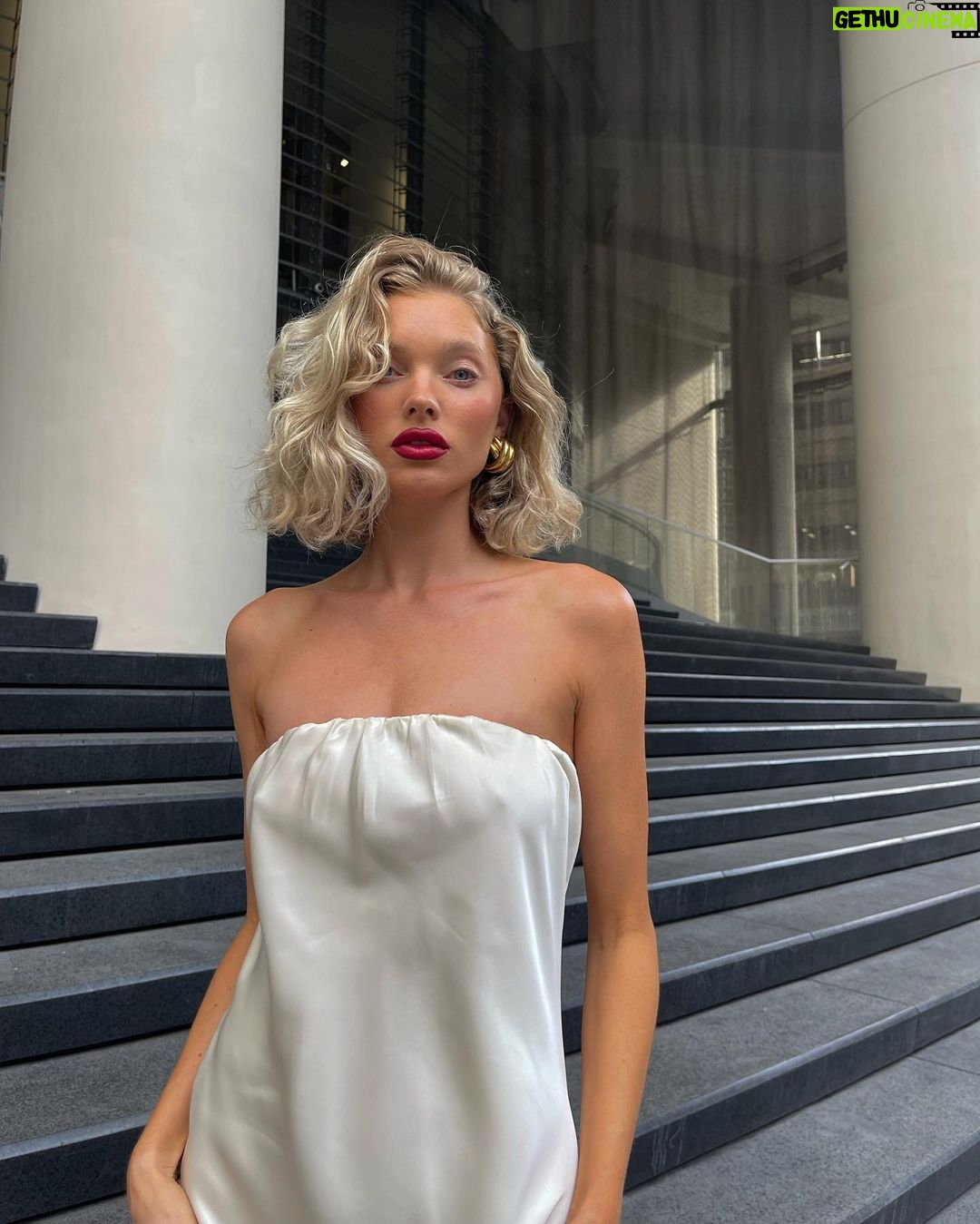 Elsa Hosk Instagram - The Ultimate silk gown🫶❤️ from the @helsastudio “Holidays in New York” collection droppin November 30th