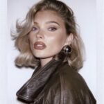 Elsa Hosk Instagram - Gingerbread on my mind🧸🤎