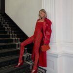 Elsa Hosk Instagram - Red is the new black they said 🌹 @revolve