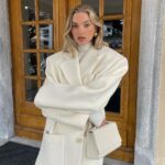 Elsa Hosk Instagram - forgot how much I love cold weather ❄️