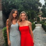 Elsa Pataky Instagram – Noche increíble con unas personas innovadoras admirables  que están liderando el camino a la sostenibilidad y el progreso para la salud de nuestro planeta. Gracias Elle por organizar este maravilloso evento y por mi premio. Amazing night with some incredible people who are leading the way with inspiring and innovative ways to help our planet! Big thank you to @elle_spain for my award and this wonderful night xo.  #elleecoawards