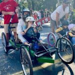 Elsa Pataky Instagram - Feel like a kid at the Billy Cart racing at Bangalow last weekend!/ disfrutando como una niña las carreras de mini coches con los peques! 😂🤪