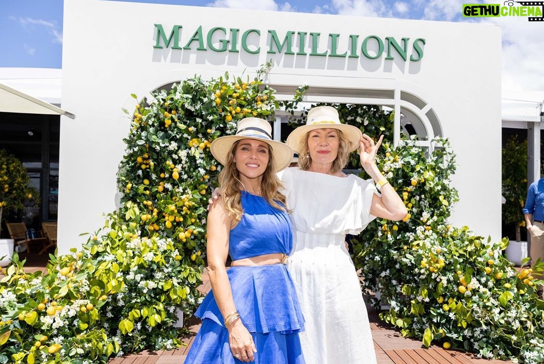 Elsa Pataky Instagram - Thank you @magicmillions for an amazing day! So great to see the incredible talent displayed in the show jumping and polo events!! @magicmillionspolo #magicmillionsshowjumping @bulgari