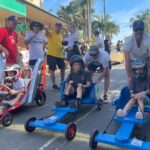 Elsa Pataky Instagram - Feel like a kid at the Billy Cart racing at Bangalow last weekend!/ disfrutando como una niña las carreras de mini coches con los peques! 😂🤪