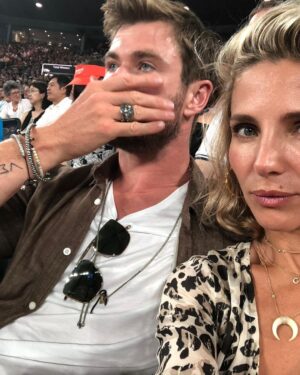 Elsa Pataky Instagram - That’s exactly the face a made when I turned 40 my love. But don’t worry, it’s gonna be ok!  I’ll be here for you too hold your hand and give you all my beauty secrets., 🤣, even if you  look better than ever.  Happy birthday @chrishemsworth! ❤️. Esa es la cara que puse yo cuando cumplí mis 40. Pero no te preocupes amor, no pasa nada. Yo estaré contigo en todo momento, incluso puedo darte todos mis secretos de belleza.🤣 Aunque la verdad es, que estás mejor que nunca!  Felicidades @chrishemsworth ❤️