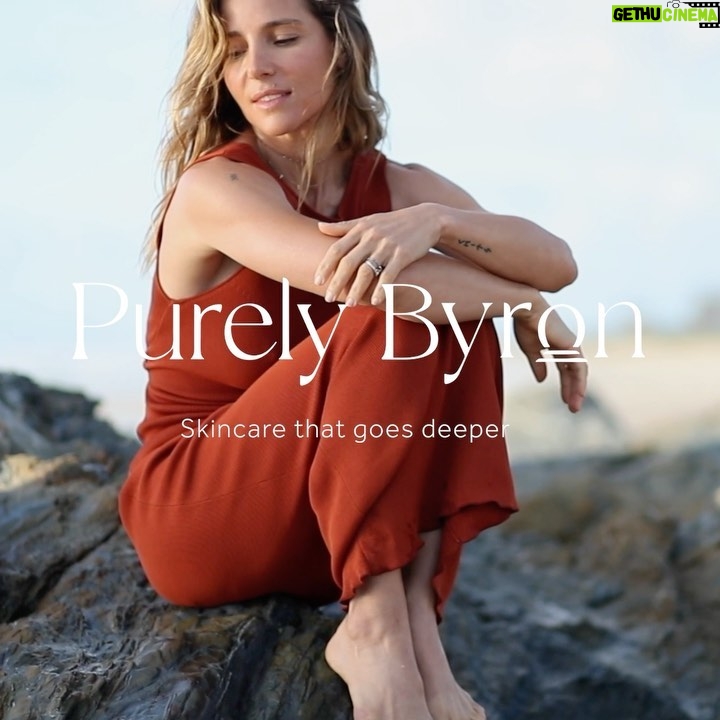 Elsa Pataky Instagram - Meet @purelybyron! I have always loved beautiful skincare, and after moving to Byron and learning about the powerful native botanicals grown here, I realised I could combine them both. Thats why I co-founded Purely Byron, products that are natural, clean and are clinically-proven to work, all made here. Im in love with our clay mask, I’m in love with our mask boosters, I’m OBSESSED with our derma roller - and today you can pre-order our products at purelybyron.com. I am so proud and excited!/ Os presento Purely Byron! Siempre me a encantado un buen cuidado de la piel y despues de mudarme a Byron y aprender sobre la poderosa botánica que crece aquí, me di cuenta que podia combinar ambas. Es por eso que he co-fundado Purely Byron, productos que son naturales, limpios y comprobado clínicamente que funcionan, todo hecho aquí. Me encanta nuestra clay mask, me encantan nuestras mask boosters y estoy OBSESIONADA con nuestro derma roller - y hoy puedes hacer tu pedido en purelybyron.com Estoy muy orgullosa y ilusionada! 🎥 @cristianprieto.filmmaker