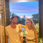 Elsa Pataky Instagram – Enjoying my home town Madrid with my love ones. 🥰  Disfrutando de Madrid mi ciudad natal con la gente que amo.