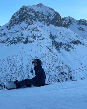 Elsa Pataky Instagram - Happy Christmas!! 😍☃️🏂Feliz Navidad!