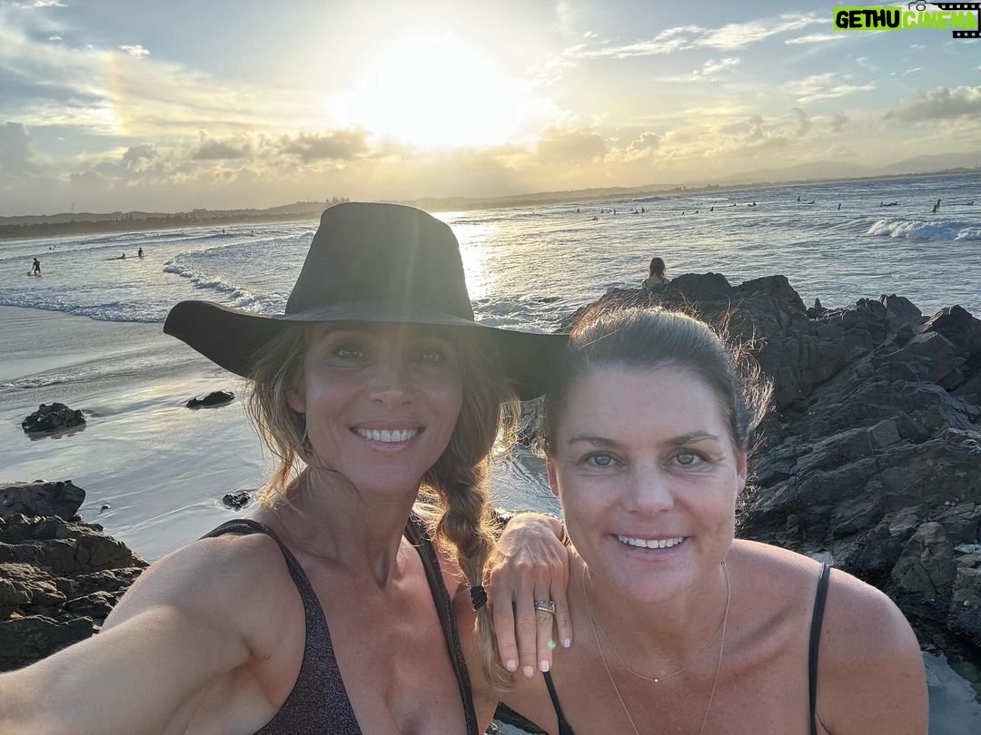 Elsa Pataky Instagram - Afternoons after school! Summer! 🙌/ por las tardes después del cole. Verano!