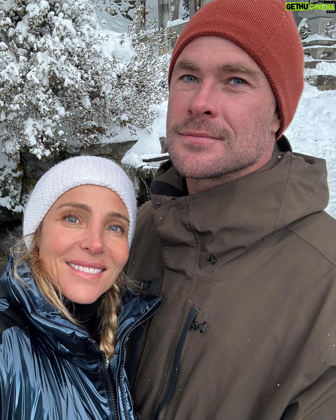 Elsa Pataky Instagram - And I thought I was good! 🙀😂😂/ cuando crees eres super buena snowboarder y luego ves a tus hijos. 😂😂