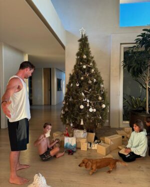 Elsa Pataky Instagram - Happy Christmas!! 🎅🏼Feliz Navidad a todos!