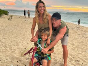 Elsa Pataky Instagram - Fiji family adventures 💛 @tavaruaislandresort @chrishemsworth