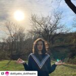 Elvin Aydoğdu Instagram – #Repost @dottiyatro_dottheatre with @make_repost
・・・
İÇİMDEKİ BAL PORSUĞU provaları devam ediyor…

ormanda hava, karda kışta baharda her zaman şahane!  güneşli bir prova gününden güzel anlar çektik ! 

Baharda açık havaya çıkana kadar kısa bir süre yeni oyunumuza ‘Ahşap Kulübemizin’ içinde başlıyoruz!

Çok az sayıda seyirci, Maskeli, Mesafeli
🌳🌲🌳

Oyun tarihleri ve biletleri sitemizde
dotormanda.com

#OrmandaBuluşalım

İÇİMDEKİ BAL PORSUĞU
Yazan ve Oynayan ELVİN AYDOĞDU
Yöneten ÖZLEM DALTABAN

@elvinaydogdu @ozlemdaltaban @muratdaltaban @aysegulbeyazdag @tantemeldance @kemerburgazkentormani 

#KemerburgazKentOrmanı