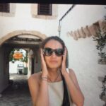 Elvin Aydoğdu Instagram – Şöyle de bir Patmos #tbt ‘si gelsin⛵️⛵️⛵️⚓️⚓️⚓️ #yılbilmemkaç🤔