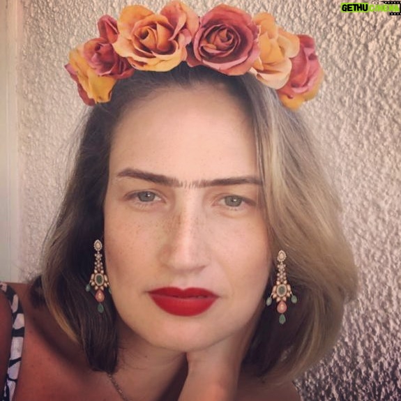 Elvin Aydoğdu Instagram - Ay que bonito es volar a las dos de la manana☀️ A las dos de la manana ay que bonito es volar ay mama☀️🌺🌸🌼🌺🌸🌼 #frida #yesfilter #nofiltertothesoul #diegorivera #art #painting