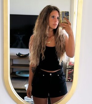 Eman El Assi Instagram - I don’t like selfies 👀