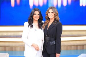 Eman El Assi Instagram - هنبقي معاكم يوم الخميس الجاي مع الأعلامية @monaelshazly.official  علي @cbcegypt  @cbcdrama 
#دلال_فتح_الله VS #ايمان_العاصي 😎