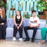 Eman El Assi Instagram – هنبقي معاكم يوم الخميس الجاي مع الأعلامية @monaelshazly.official  علي @cbcegypt  @cbcdrama 
#دلال_فتح_الله VS #ايمان_العاصي 😎