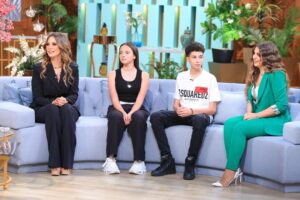 Eman El Assi Instagram - هنبقي معاكم يوم الخميس الجاي مع الأعلامية @monaelshazly.official  علي @cbcegypt  @cbcdrama 
#دلال_فتح_الله VS #ايمان_العاصي 😎