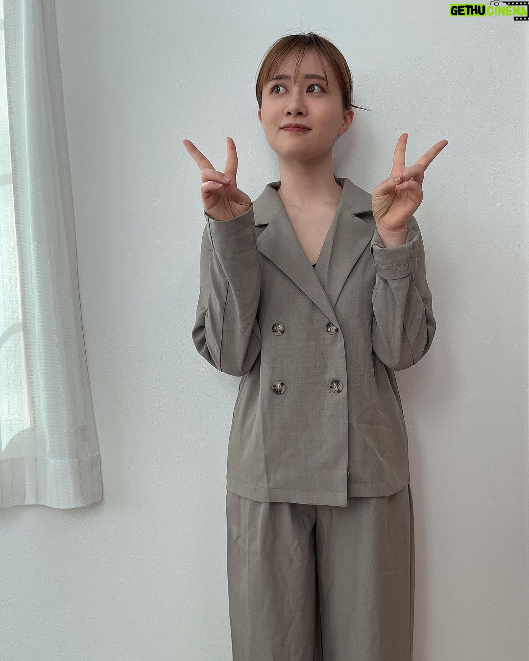 Emi Ōmatsu - 31.6K Likes - 今ダイエット中なのですが
嬉しいことにすこしずつ痩せてきまして
着られる服も増えてきてとってもハッピーです😘
ワンピース細見えしてめちゃくちゃいいかんじ!セットアップはお仕事にもつかいやすそう!
YouTubeでものせましたが
SHEINのクーポンコードいただいたので
ぜひつかってください☺️『emirin』です☺️
#SHEINforall #SHEIN #PR
