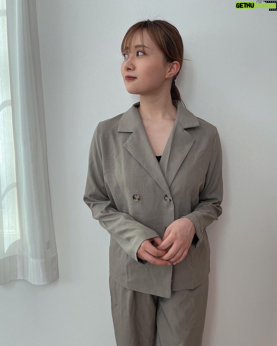 Emi Ōmatsu - 31.6K Likes - 今ダイエット中なのですが
嬉しいことにすこしずつ痩せてきまして
着られる服も増えてきてとってもハッピーです😘
ワンピース細見えしてめちゃくちゃいいかんじ!セットアップはお仕事にもつかいやすそう!
YouTubeでものせましたが
SHEINのクーポンコードいただいたので
ぜひつかってください☺️『emirin』です☺️
#SHEINforall #SHEIN #PR