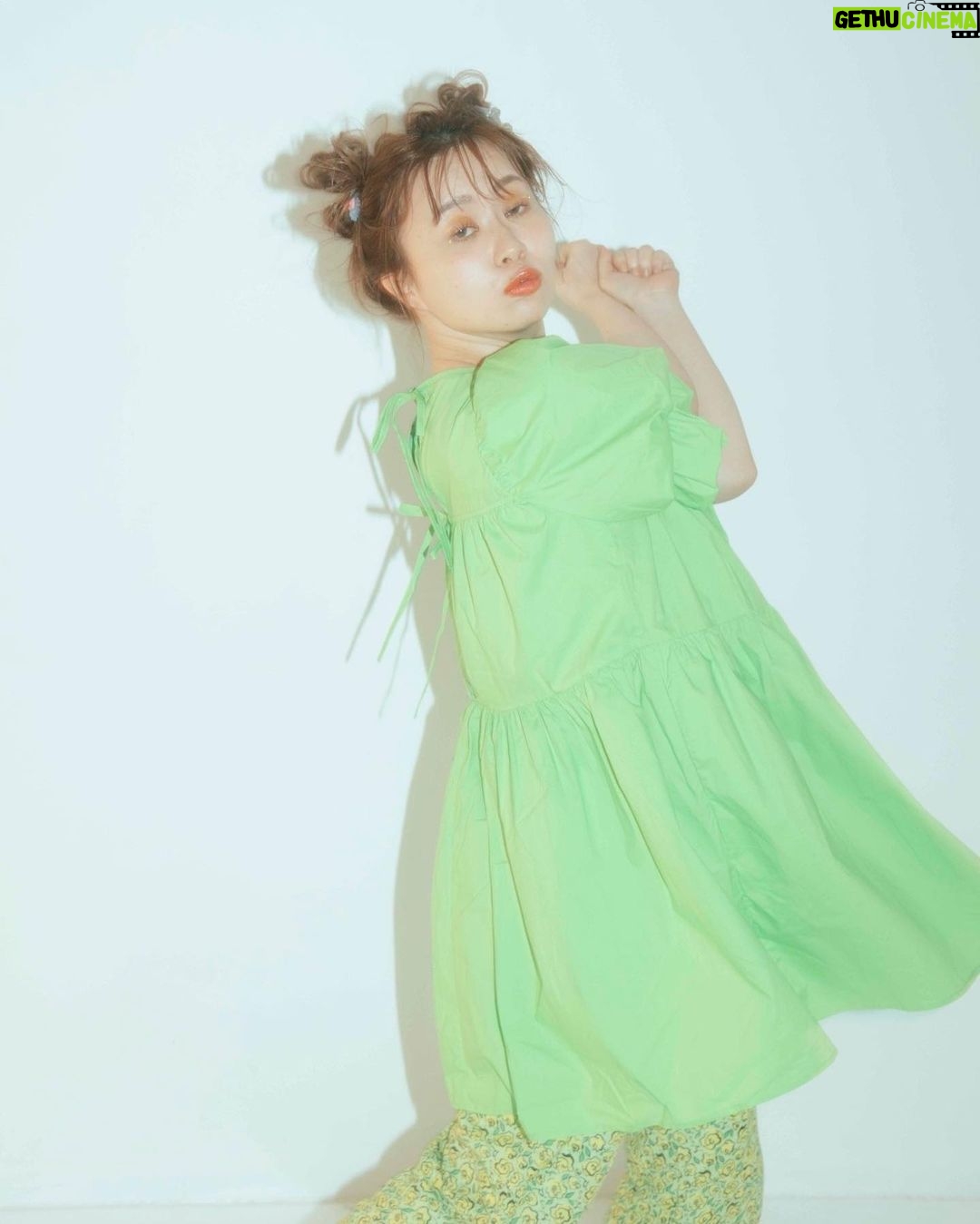 Emi Ōmatsu Instagram - 10/1(金)12:00から「BANANA REPUBLIC」「417バイエディフィス/イエナスローブ」「Gap/GapKids」のライブ配信があります🙆♀️ 「いいモノ厳選!ららぽーと百名品」をテーマに、各ショップおすすめの名品を徹底紹介します☺️☺️☺️ 私もららぽーとTOKYO BAY からの配信にゲストで参加します! 一部店舗ではお得なクーポン情報も配信されるみたいです! ライブ配信でご紹介するアイテムは、三井ショッピングパーク公式通販サイト「&mall」からすぐにご購入いただけます。 おうちで新感覚ショッピングを楽しみましょう☺️☺️☺️ ※掲載内容は予告なく変更または中止となる場合がございます。 <配信スケジュール> 配信100回達成記念! いいモノ厳選!ららぽーと百名品 12:00~:BANANA REPUBLIC @bananarepublic_jp 12:30~:417バイエディフィス/イエナスローブ @417.jp @slobeiena 13:00~:Gap/GapKids @gap_jp 詳しくは【ららぽーと ラゾーナ ライブコマース】で検索🙆♀️ #MEETSSHOP #ライブコマース #LIVEコマース #ららぽーと #lalaport #アンドモール #ららぽーとTOKYOBAY #bananarepublic #バナナリパブリック #417edifice #417エディフィス #slobeiena #スローブイエナ #Gap #GapKids #ギャップ #ギャップキッズ #PR