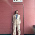 Emi Ōmatsu Instagram - あ、、、 EDNAのセットアップ 頑張ってインしたらめちゃ 足長くみえる、、、 （写真撮影時必死でお腹へっこめてる）