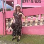 Emi Ōmatsu Instagram - グアムのピンクの壁 私に向かって虫とんできてちょっと元気失った