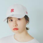 Emi Ōmatsu Instagram - EDNA×NEWERAのコラボ商品発売開始してます〜☺️ キャップもショルダーバッグもゲキカワ！！！！ ニューエラのキャップは元々普段からよくかぶってるのでコラボさせていただけてすごくすごく嬉しい😭😭😭歓喜😭😭😭😭😭