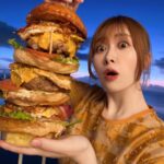 Emi Ōmatsu Instagram - グアムのドデカハンバーガー！ 食べ方難しすぎたけど おいしすぎたし楽しかった！ ホテルから見えるすばらしめの 景色見ながらいただいちゃって 最高に幸せなひとときでございました。。。 またグアムいきたい。。。 #ロッテホテルグアム #lottehotelguam