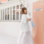 Emi Ōmatsu Instagram - 本日EDNAの新作発売日です！ 今回はちょっとしたデートに着ていける服をテーマにしました☺️☺️☺️ 気合いいれたいけどキメキメでいくのもちがうんだよなぁ…っていうデートにめちゃくちゃちょうどいいです🙆‍♀️🙆‍♀️🙆‍♀️ 着痩せとか防シワとかUVカットとか それぞれのアイテムにこだわりがつまっているので ぜひサイト見てみてください🥺🥺🥺