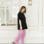 Emi Ōmatsu Instagram – 本日EDNAの新作発売日です！
今回はちょっとしたデートに着ていける服をテーマにしました☺️☺️☺️
気合いいれたいけどキメキメでいくのもちがうんだよなぁ…っていうデートにめちゃくちゃちょうどいいです🙆‍♀️🙆‍♀️🙆‍♀️
着痩せとか防シワとかUVカットとか
それぞれのアイテムにこだわりがつまっているので
ぜひサイト見てみてください🥺🥺🥺