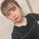 Emi Ōmatsu Instagram - 最近一番盛れた写真！ メイクさんにしてもらうと全然違うからやっぱりプロってすごい〜 昔より痩せたことで前まで着れなかった種類の服着れるようになってうれしい〜