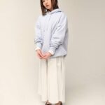 Emi Ōmatsu Instagram - EDNAのTVCM、生配信ありがとうございました！ ウエスト−10センチも無事達成しました😭😭😭 本日より最大50%オフのセール！ この機会にぜひチェックしてみてください☺️☺️☺️ 配信終了後、いつもお世話になっている女性スタッフ３人が 【EDNAでデートコーデを組むなら】というお題で１人１コーデ、考えてくださいました🥺🥺🥺笑 １枚目、２枚目、３枚目 あなたはどのコーデでデートに行きたいですか？？？☺️