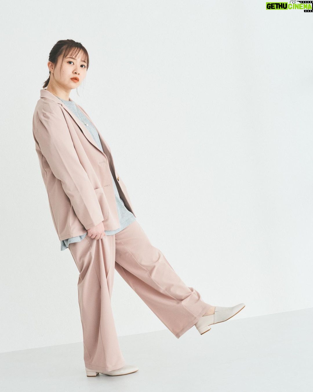 Emi Ōmatsu Instagram - EDNA初の靴が出ることになりました!!! 本日より販売開始です🥺🥺🥺 ぜんぶゲキカワです!!! 明日からはポップアップショップも始まります(オリエンタルトラフィック明治神宮前店にて) お忍びで遊びに行くのでもし会えたら気軽に声かけてくださ〜い🥺🥺🥺